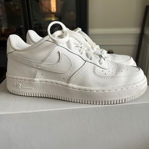 Nike Kids Air Force One Size 5
